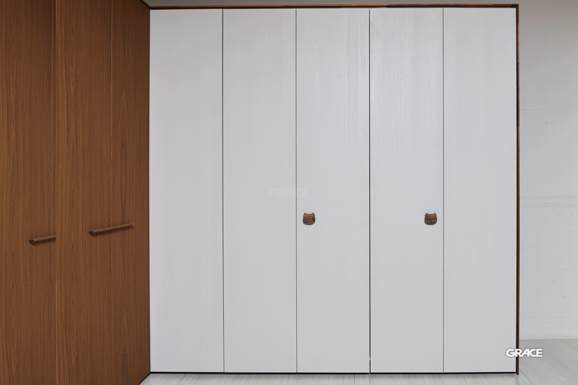 GRACE cabinet wood grained 08